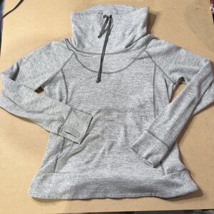 Kuhl Mock Neck Ash Gray Pullover Sweatshirt kangaroo pocket
